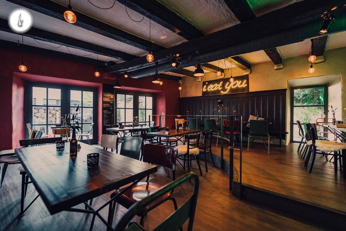 Tony‘S Burger & (A)More